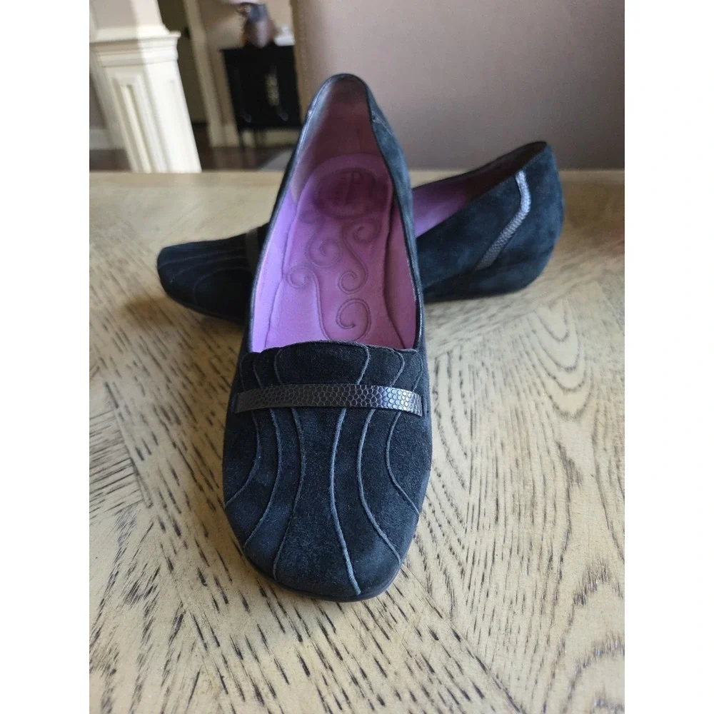 Clarks Artisan Shoes Slip On Black Suede Womens Size 10W Comfort Clarks - Picture 10 of 10